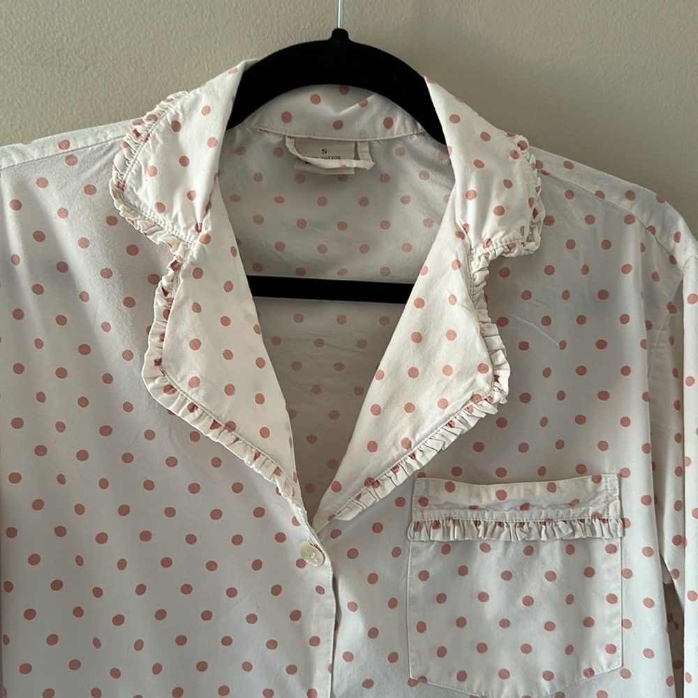 TAYLOR LINENS PINK & WHITE POLKA DOT RUFFLED COLLAR & TRIM NIGHT SHIRT SZ SMALL - Picture 3 of 9